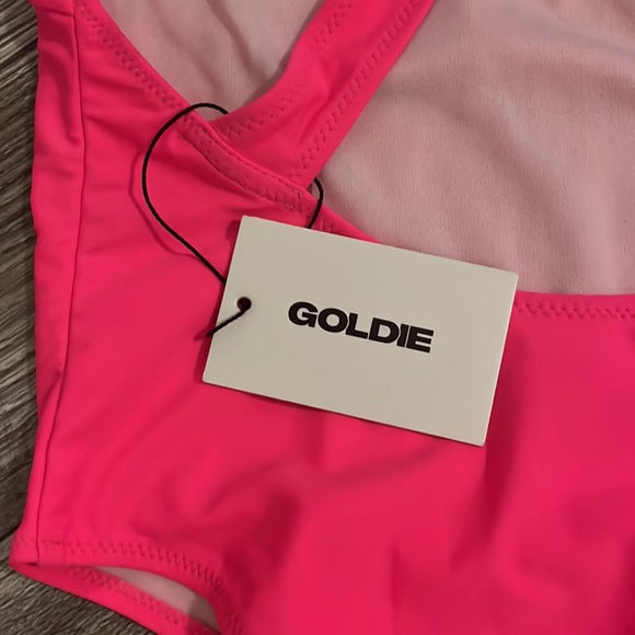 Barbie vibes NWT Goldie bathing suit hot pink size small - Picture 3 of 5